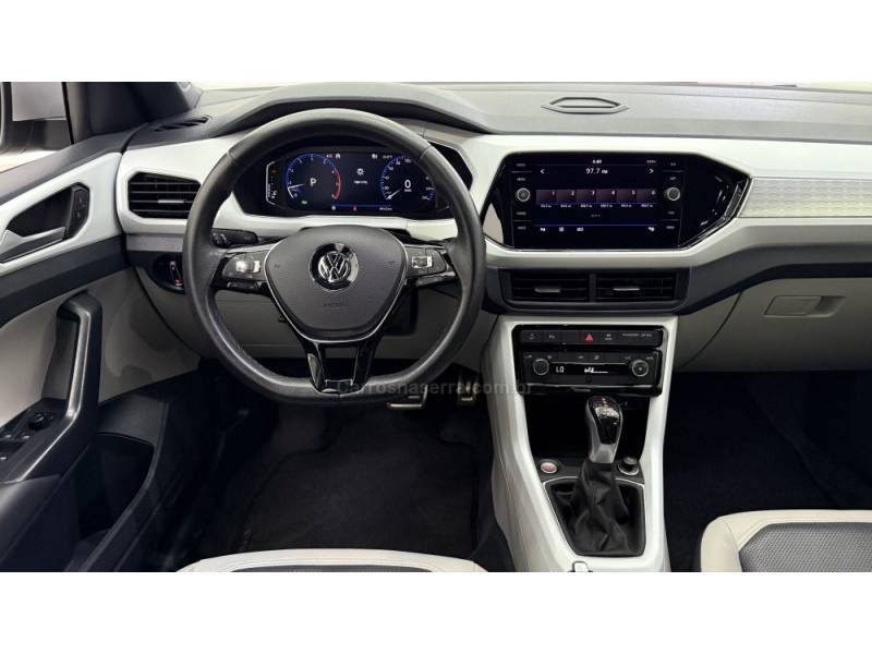 VOLKSWAGEN - T-CROSS - 2019/2020 - Prata - R$ 109.900,00