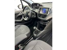 PEUGEOT - 208 - 2014/2014 - Branca - R$ 47.990,00