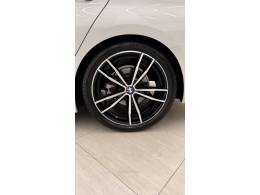 BMW - 320I - 2022/2022 - Branca - R$ 239.900,00