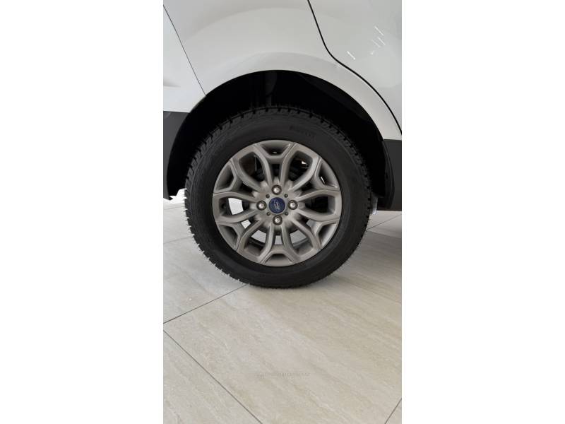 FORD - ECOSPORT - 2015/2015 - Prata - R$ 58.900,00