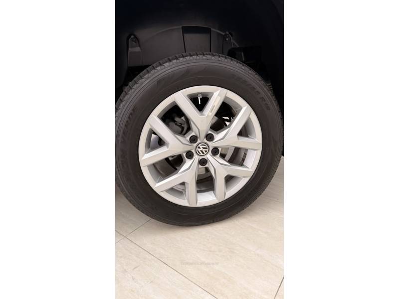 VOLKSWAGEN - AMAROK - 2024/2024 - Cinza - R$ 244.900,00