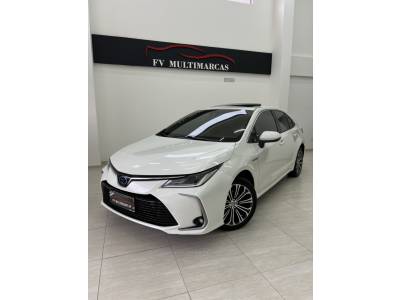 TOYOTA - COROLLA - 2020/2021 - Branca - R$ 135.900,00